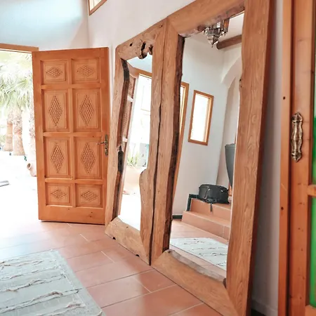 Casa De Nova فندق غومْبيت