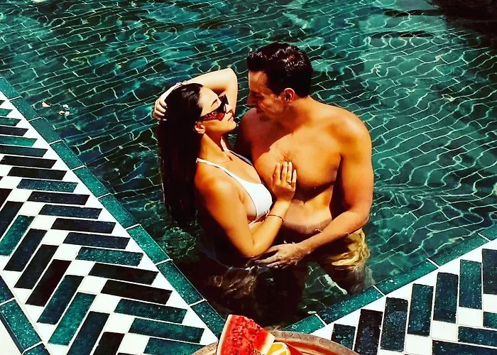 Casa De Nova فندق غومْبيت